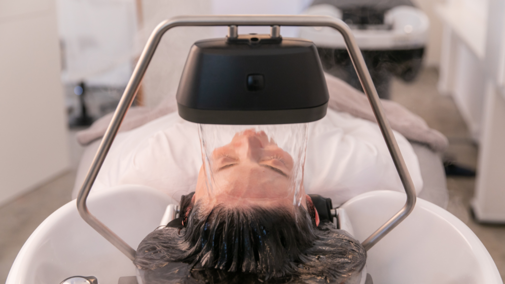 季節ごとのアロマの香りと炭酸タブレットでリラックスできる、美容室フェイス（磐田市）の頭浸浴